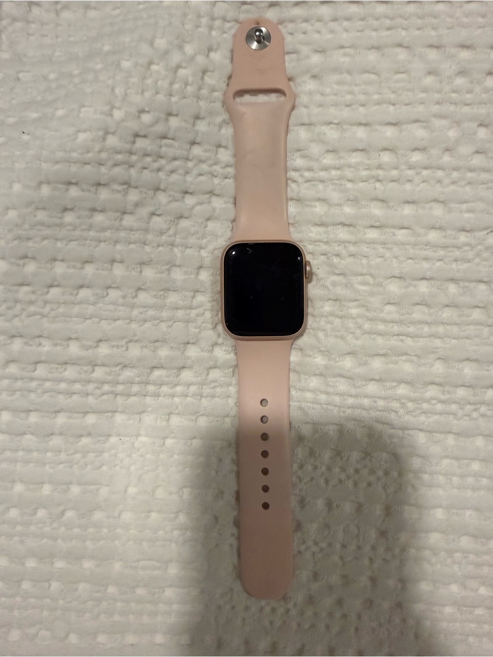 Apple Pink Silicone Smartwatch with Rose Gold Case